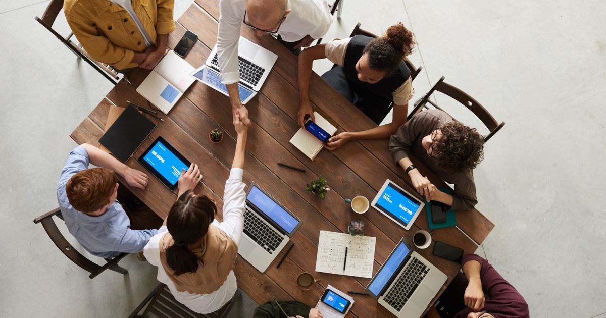 Sześć objawów problemów ze sprzedażą B2B – zespół startupowy | jsoncrew.com